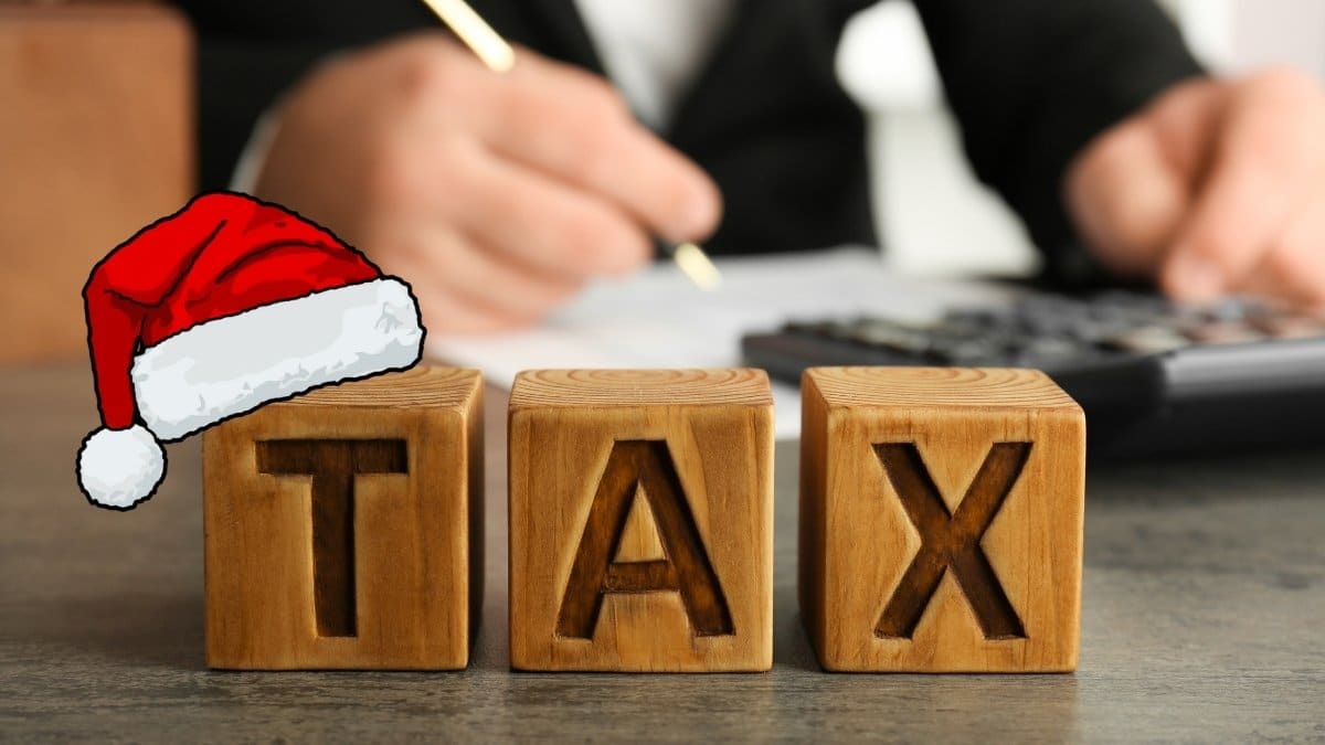 Are Christmas Bonuses Taxable in Canada