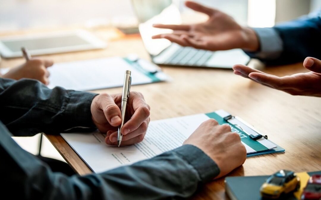 5 Best Businesses To Buy In Canada + Acquisition Tips